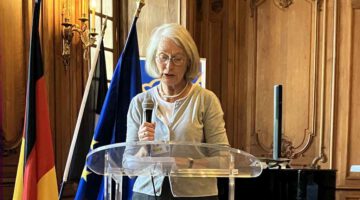 Gudrun erwidert